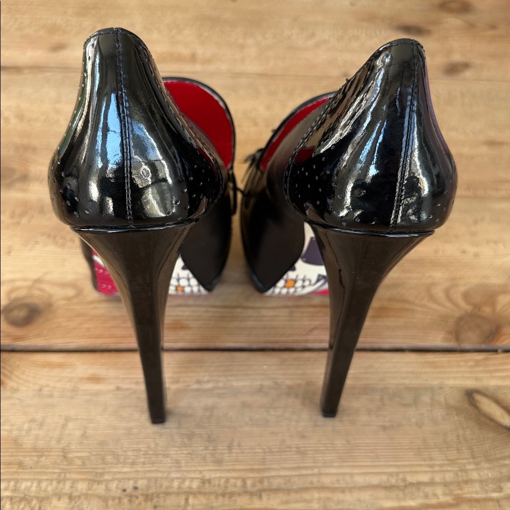 Taylor Says Rummy Black Leather Patent and Tassel Detail •6 inch heels• size 7 - Picture 7 of 12